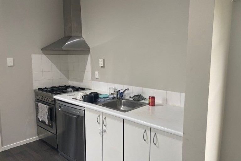 Photo of property in 28 Stapletons Road, Richmond, Christchurch, 8013