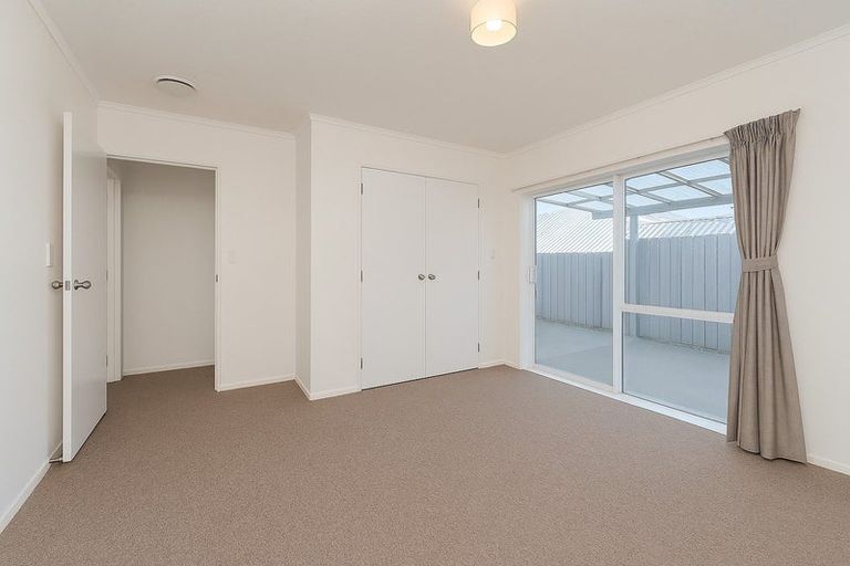 Photo of property in 5 Peter Button Place, Johnsonville, Wellington, 6037