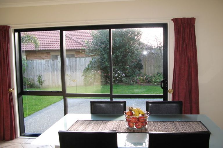 Photo of property in 57 Carousel Crescent, East Tamaki Heights, Auckland, 2016