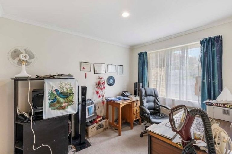 Photo of property in 37 Cabeleigh Drive, Helensville, 0800