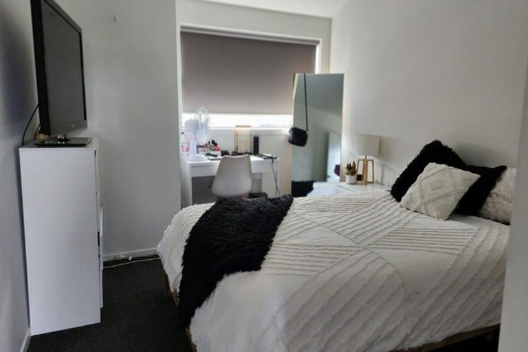 Photo of property in 52u4 May Street, Hamilton East, Hamilton, 3216