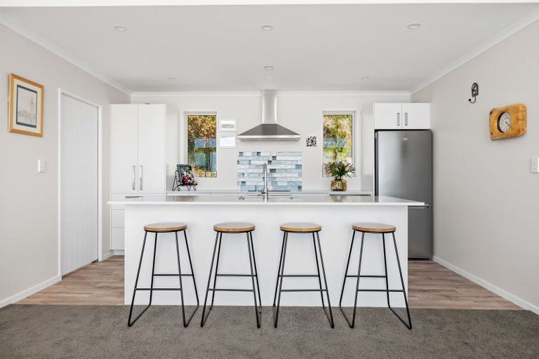 Photo of property in 5 Tama Road, Riversdale Beach, Masterton, 5872
