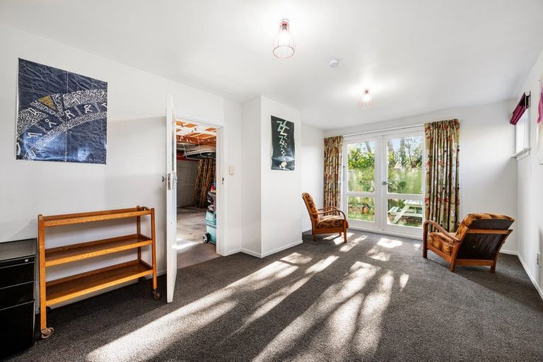 Photo of property in 5 Denbigh Way, Wilton, Wellington, 6012