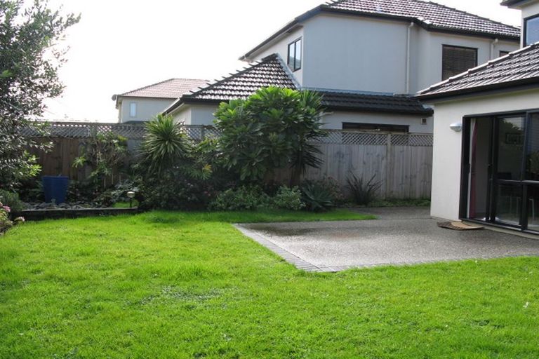 Photo of property in 57 Carousel Crescent, East Tamaki Heights, Auckland, 2016