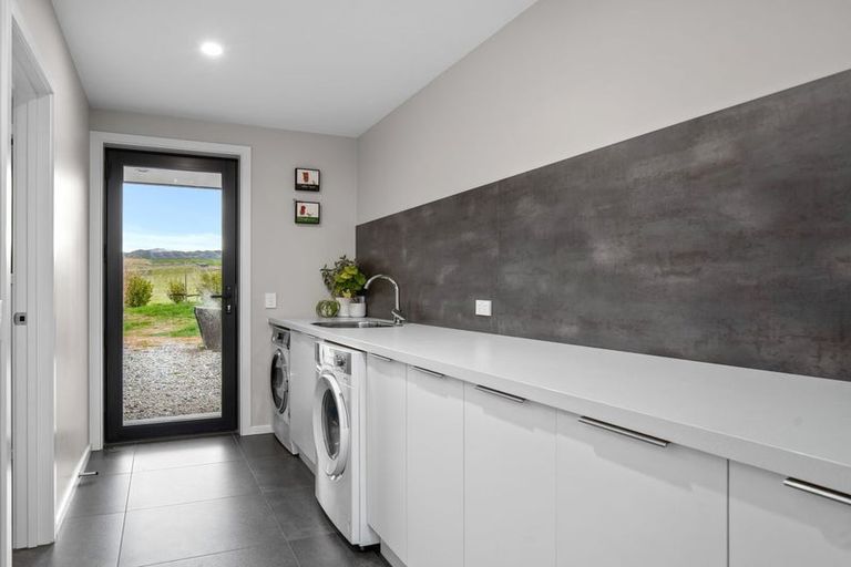 Photo of property in 39 Kordia Way, Waikerikeri, Alexandra, 9391