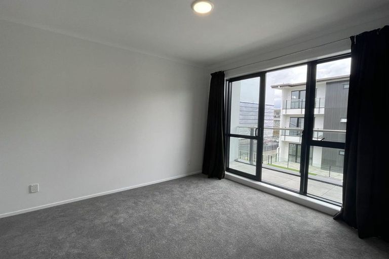 Photo of property in 4/11 Carlos Drive, Flat Bush, Auckland, 2016