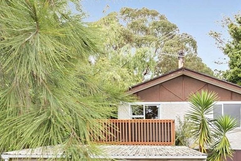 Photo of property in 14 Kilcar Place, Massey, Auckland, 0614