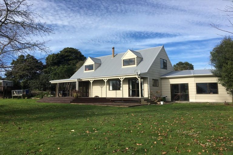 Photo of property in 557 Inland Road North, Onaero, Waitara, 4383