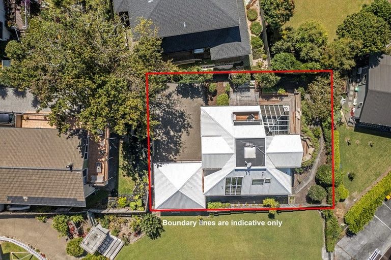 Photo of property in 2/99 Hebron Road, Waiake, Auckland, 0630