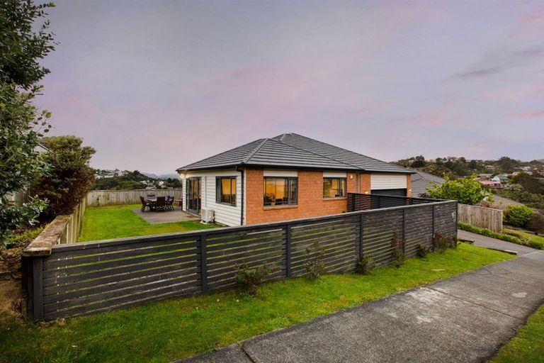 Photo of property in 47 Staithes Drive North, Whitby, Porirua, 5024