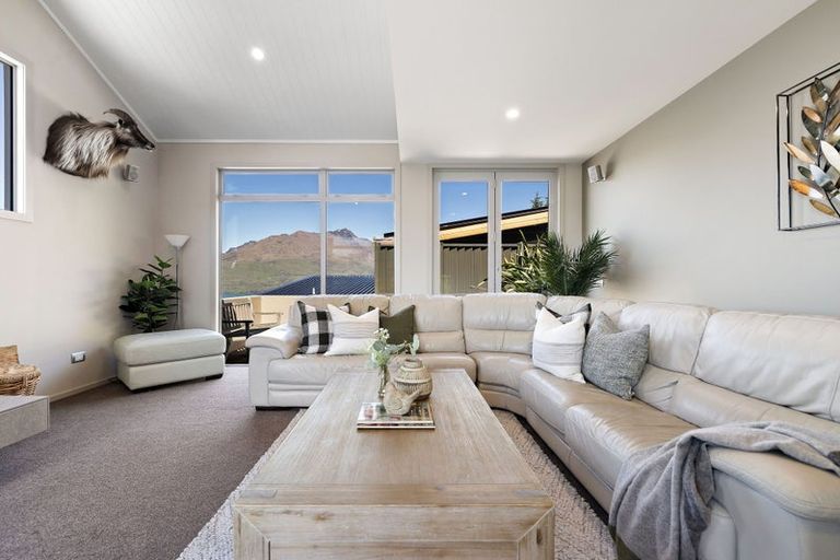 Photo of property in 6a Lancewood Lane, Queenstown, 9300