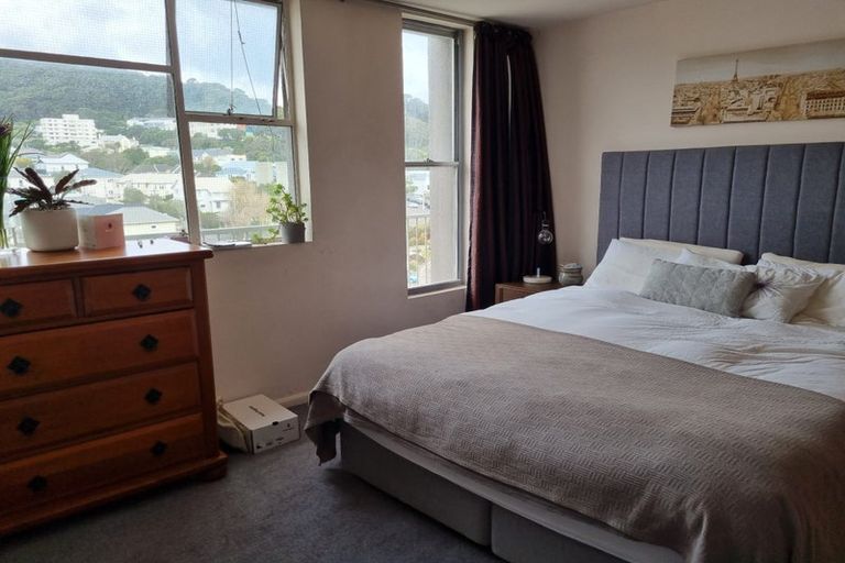 Photo of property in Grandstand Apartments, 12/80u Kent Terrace, Mount Victoria, Wellington, 6011