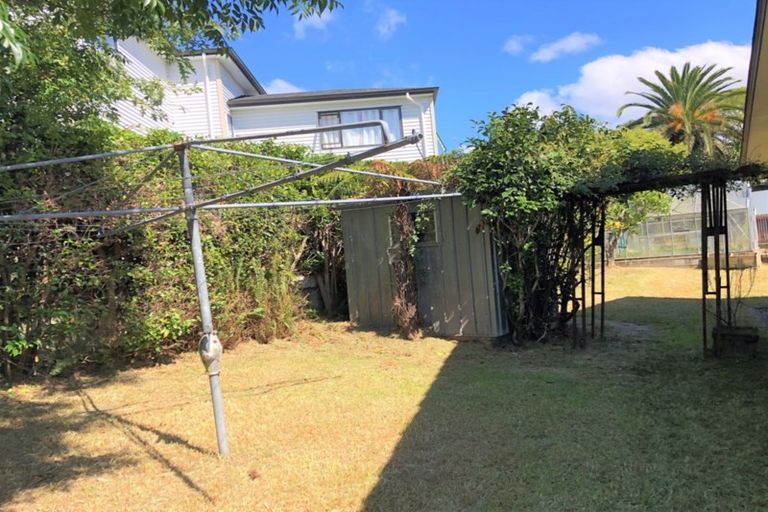 Photo of property in 19 Nui Mana Place, Te Atatu South, Auckland, 0610