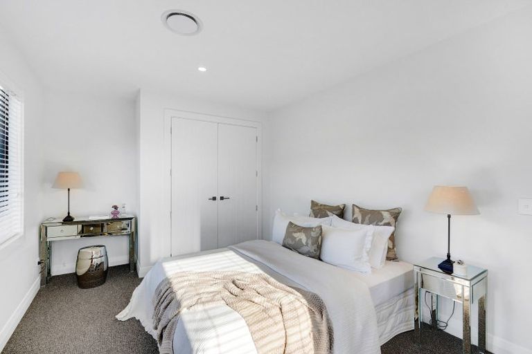 Photo of property in 16 Rich Rise, Havelock North, 4130