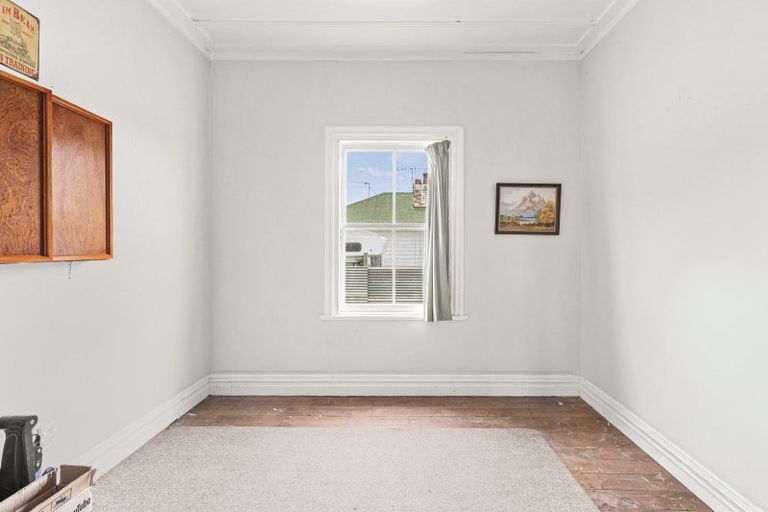 Photo of property in 6 Alexandra Street, Marton, 4710