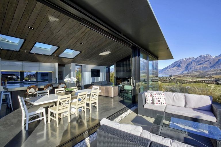 Photo of property in 52 Orford Drive, Jacks Point, Queenstown, 9371