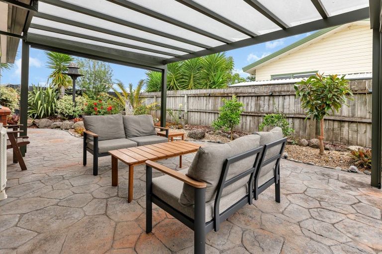 Photo of property in 13 Bermuda Place, One Tree Point, 0118