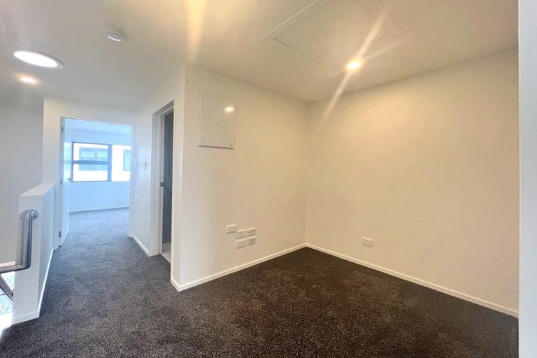 Photo of property in 2/13 Grove Lane, Pakuranga, Auckland, 2010