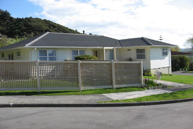 Photo of property in 11 Saint Francis Grove, Waterloo, Lower Hutt, 5011