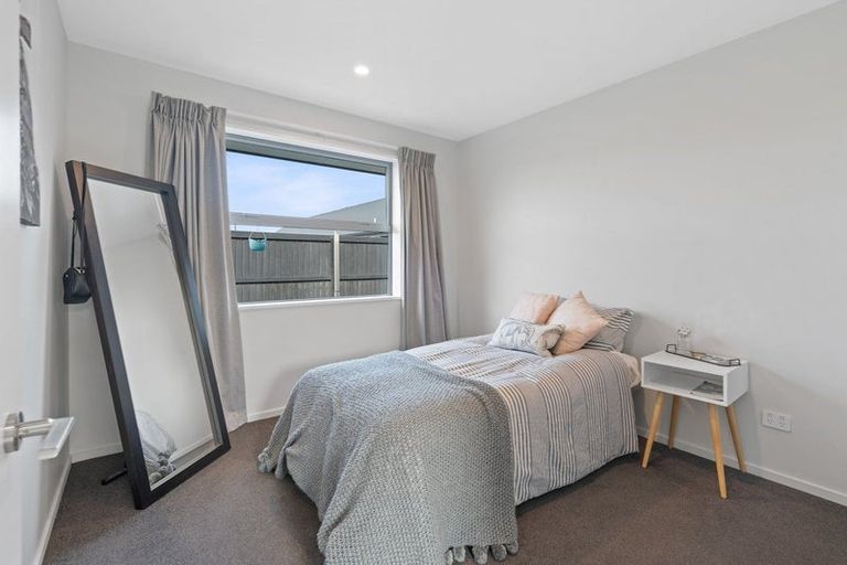 Photo of property in 76 Stationmasters Way, Prebbleton, 7604