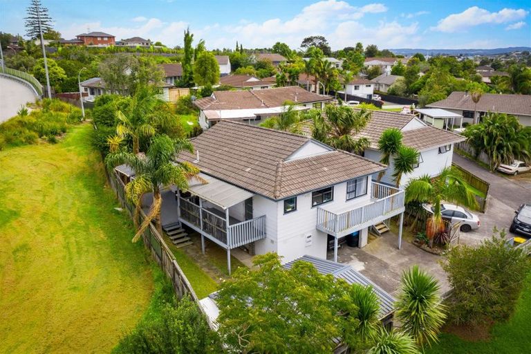 Photo of property in 2/20 Landsdale Place, Massey, Auckland, 0614