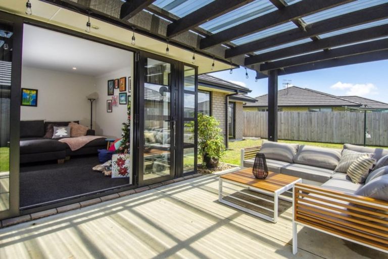 Photo of property in 26 Rainey Crescent, Papamoa Beach, Papamoa, 3118