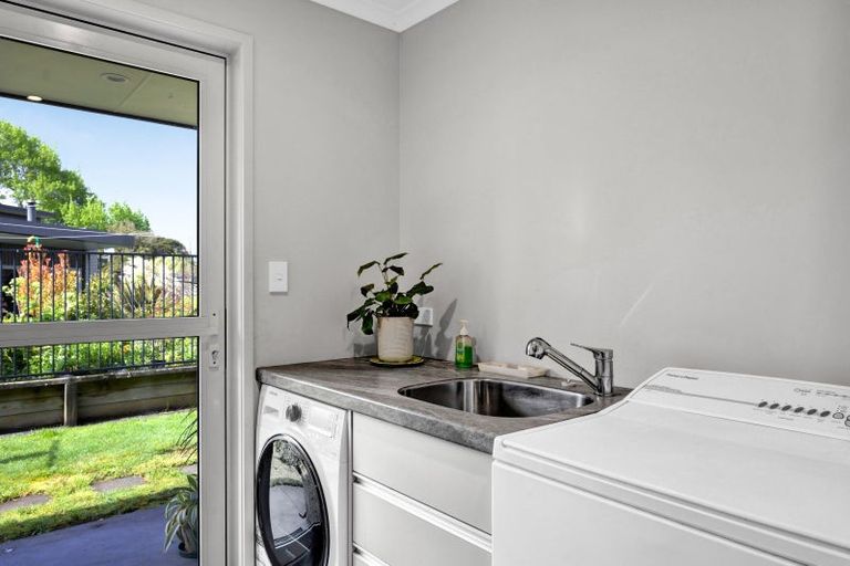 Photo of property in 35 Cloten Road, Stratford, 4332