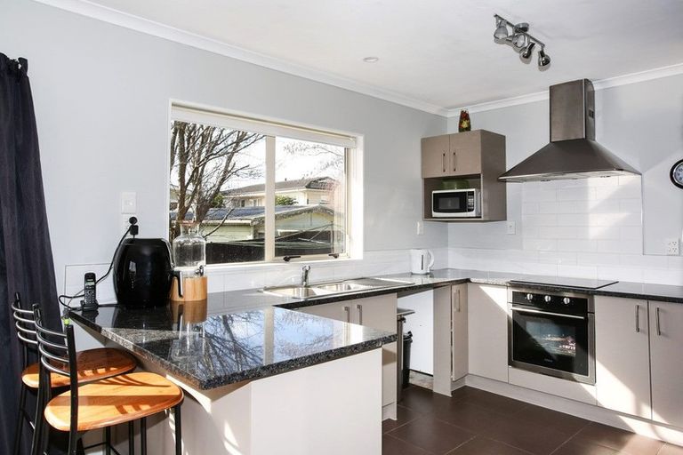 Photo of property in 12 Prado Drive, Pukekohe, 2120