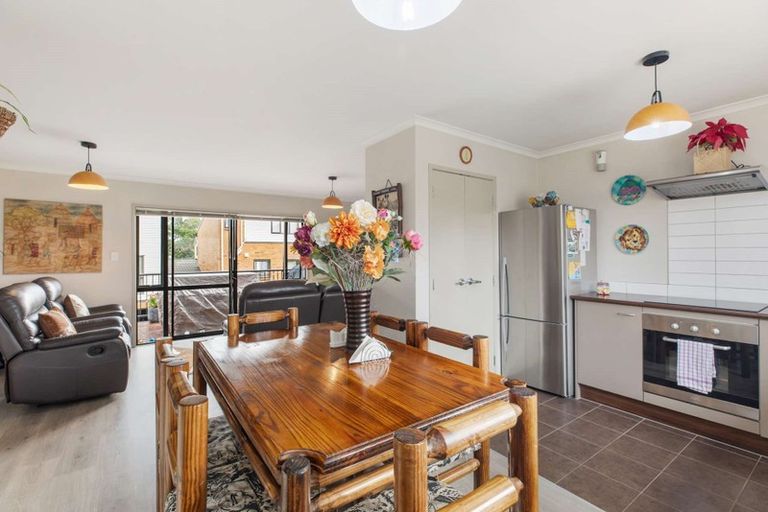 Photo of property in St Claire Village, 11/172 Mcleod Road, Te Atatu South, Auckland, 0610