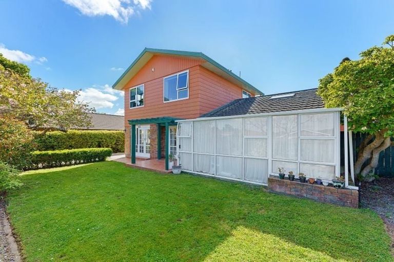Photo of property in 10 Nimmo Avenue, Waikanae, 5036
