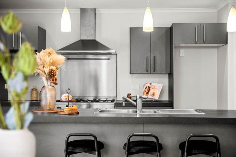 Photo of property in 18 Huntington Park Drive, Greenhithe, Auckland, 0632