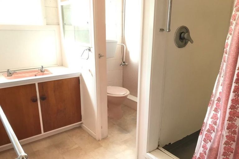 Photo of property in 24 Northgrove Avenue, Hillcrest, Auckland, 0627