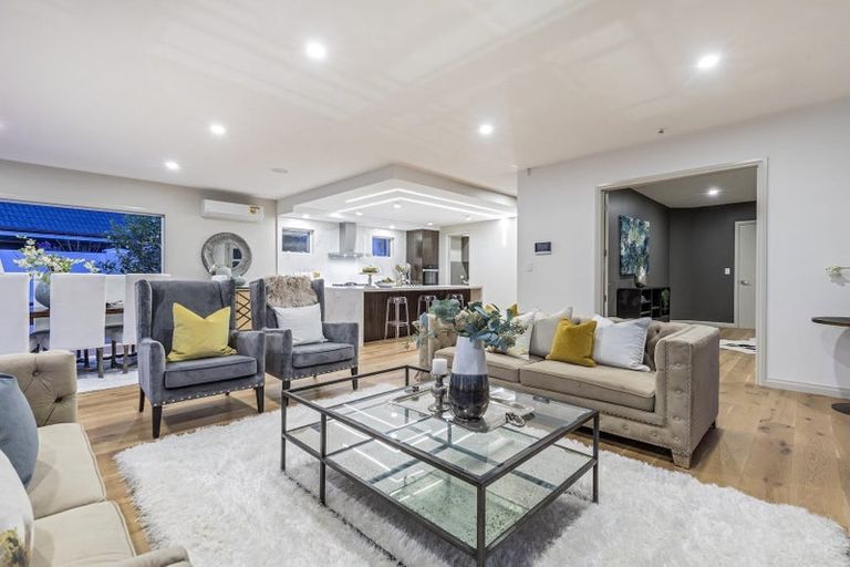 Photo of property in 19 Oak Manor Drive, Albany, Auckland, 0632
