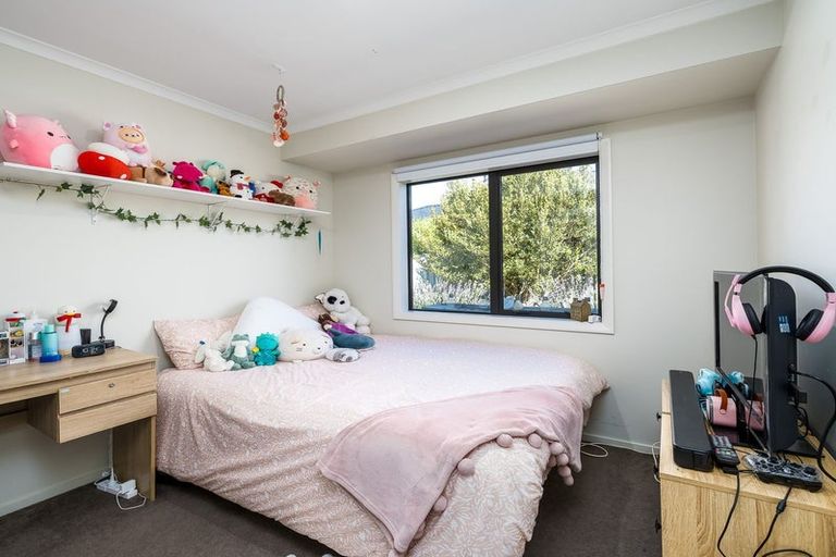 Photo of property in 17 Eric Batchelor Place, Waimate, 7924