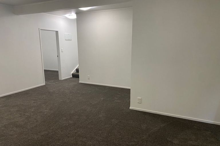 Photo of property in 49 Rua Road, Glen Eden, Auckland, 0602