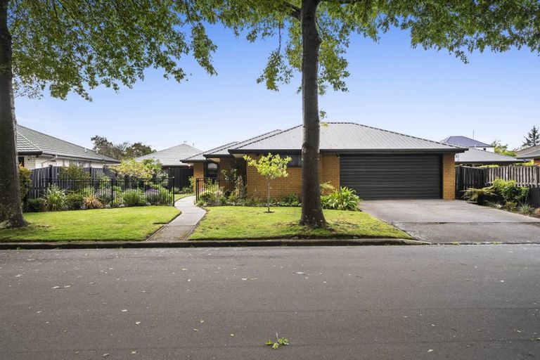 Photo of property in 5 Villa Grove, Ilam, Christchurch, 8041