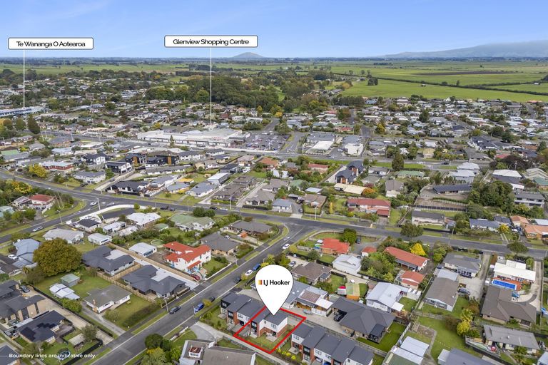 Photo of property in 2/7 Greta Street, Glenview, Hamilton, 3206