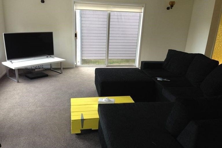 Photo of property in 31 Lanigan Street, Birkdale, Auckland, 0626