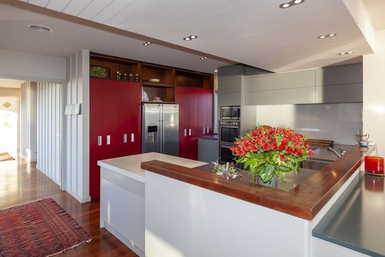 Photo of property in 88 Marine Parade, Paraparaumu Beach, Paraparaumu, 5032