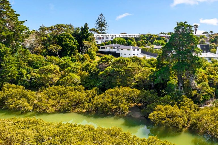 Photo of property in 120a Matipo Road, Te Atatu Peninsula, Auckland, 0610