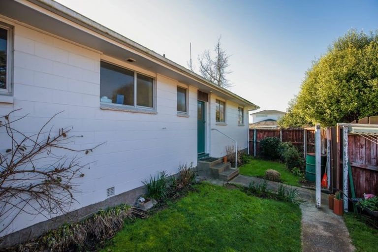 Photo of property in 15 Dovedale Avenue, Ilam, Christchurch, 8041