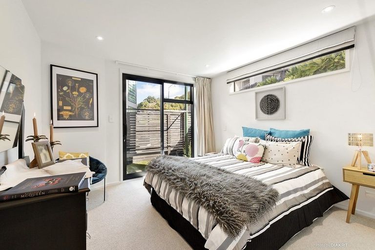 Photo of property in 12 Satchell Way, Kaiwharawhara, Wellington, 6035