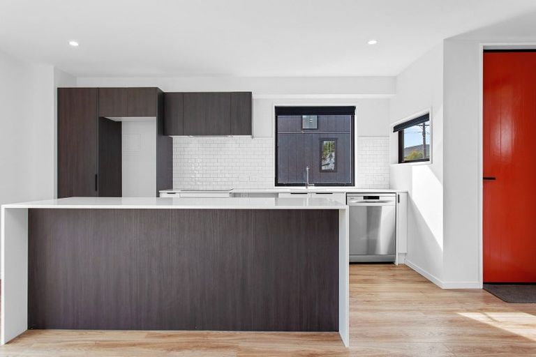 Photo of property in 2/42 Dickens Street, Addington, Christchurch, 8024