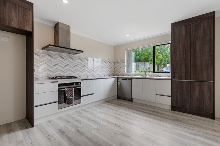 Photo of property in 11u4 Gazeley Avenue, Silverdale, Hamilton, 3216
