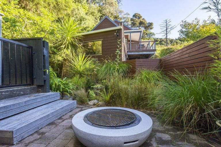 Photo of property in 93 Norton Park Grove, Waterloo, Lower Hutt, 5011