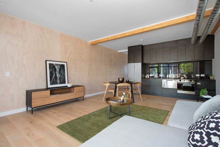 Photo of property in 4 Hobsonville Point Road, Hobsonville, Auckland, 0616