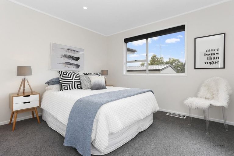 Photo of property in 19 Roick Parade, Glen Eden, Auckland, 0602