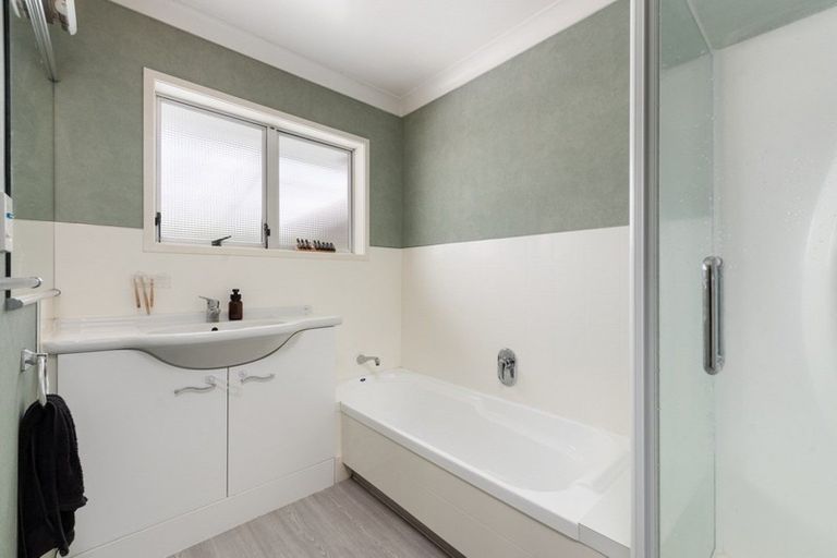 Photo of property in 71 James Cook Drive, Welcome Bay, Tauranga, 3112