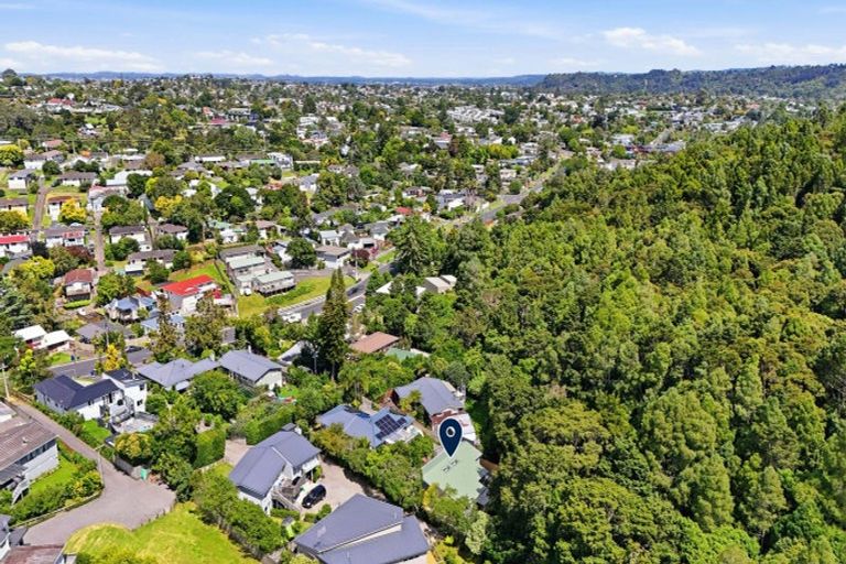 Photo of property in 90b Eskdale Road, Birkdale, Auckland, 0626