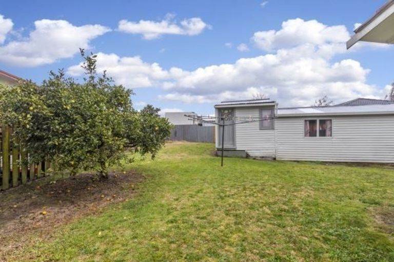 Photo of property in 34 Mascot Avenue, Mangere, Auckland, 2022